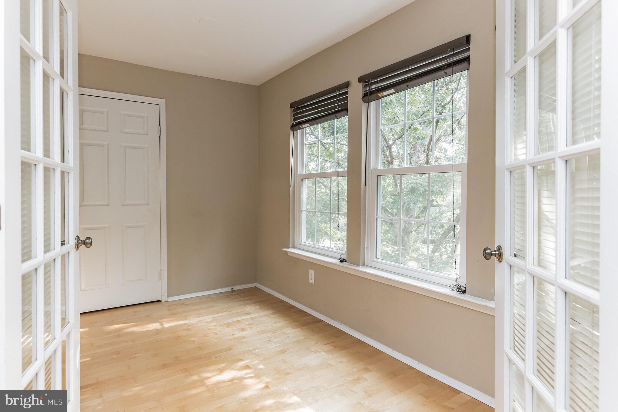 POINTE AT PARK CENTER - Residential Lease