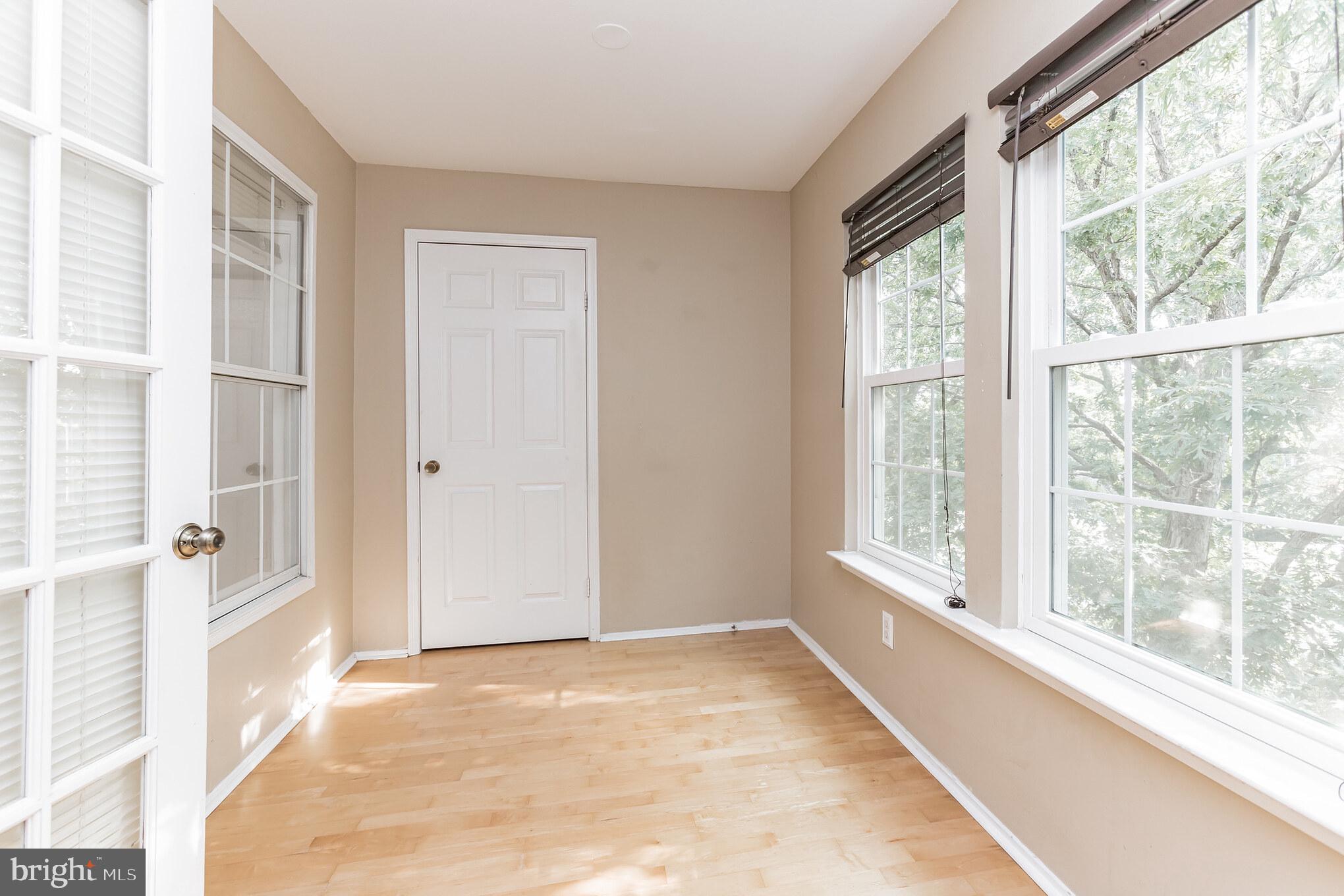 POINTE AT PARK CENTER - Residential Lease