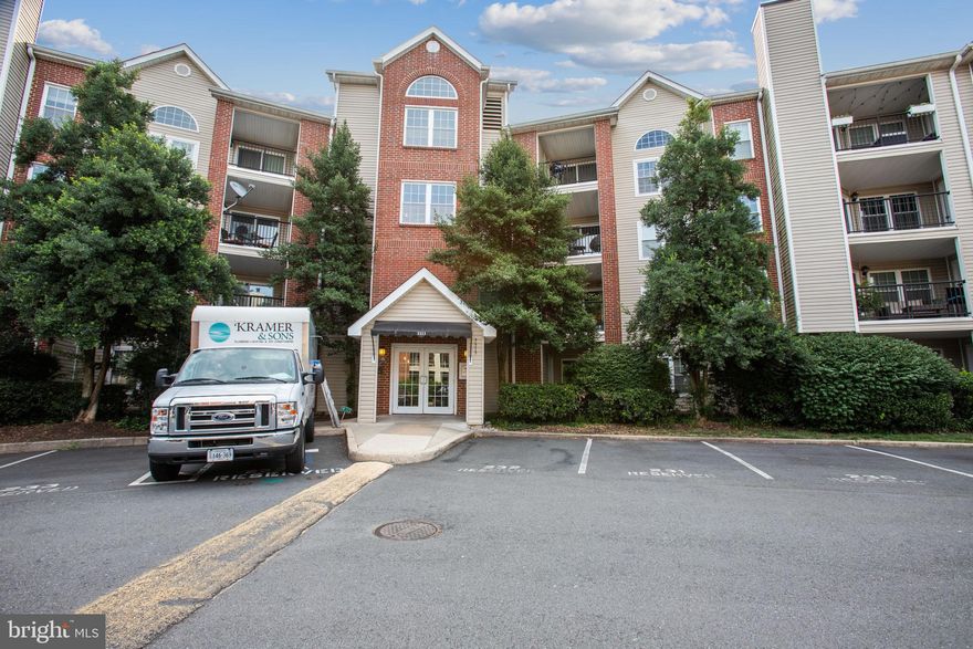 1 bedroom condo with den located in the Pointe at Park Center! Brand new hardwood floors in the living room and upgraded kitchen with granite counter tops. 1 parking spot included in the underground parking garage with an elevator. Conveniently located near King St & I-395. Free shuttle to/from Pentagon City Metro. The community includes a fitness room, playground, pool, and picnic area!
Security deposit equal to one month's rent with approved credit. Pet deposits if applicable.