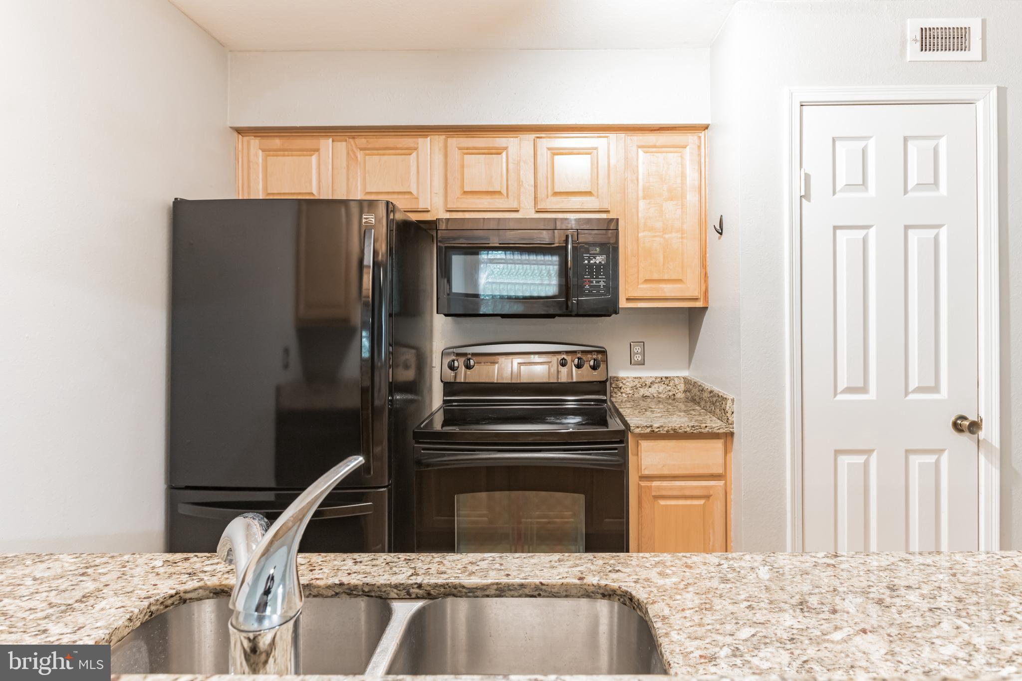 POINTE AT PARK CENTER - Residential Lease