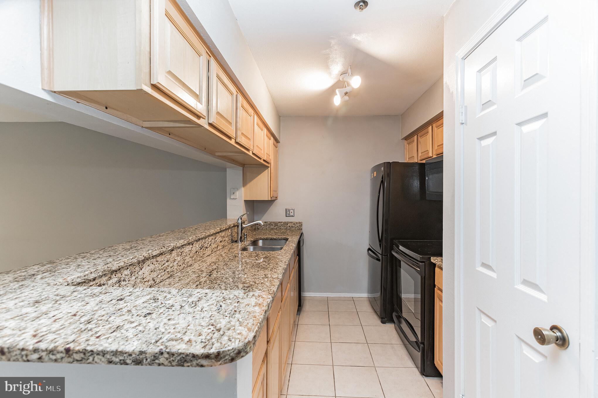 POINTE AT PARK CENTER - Residential Lease