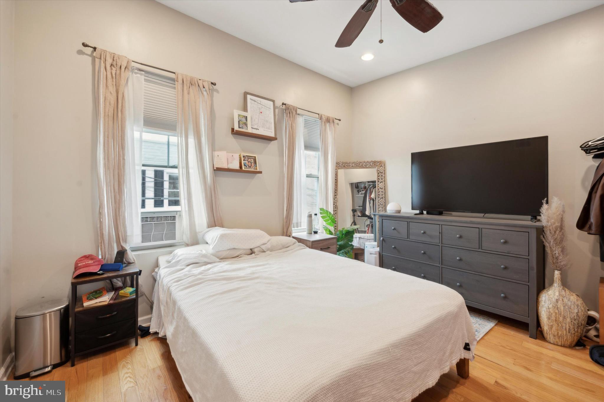 POINT BREEZE - Residential