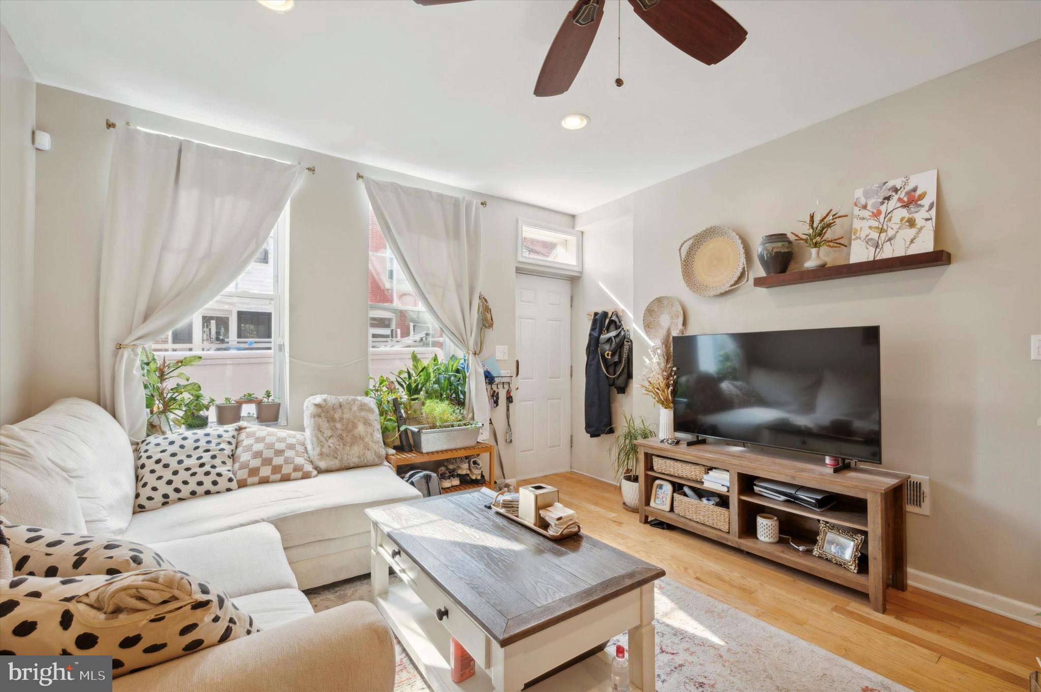 POINT BREEZE - Residential