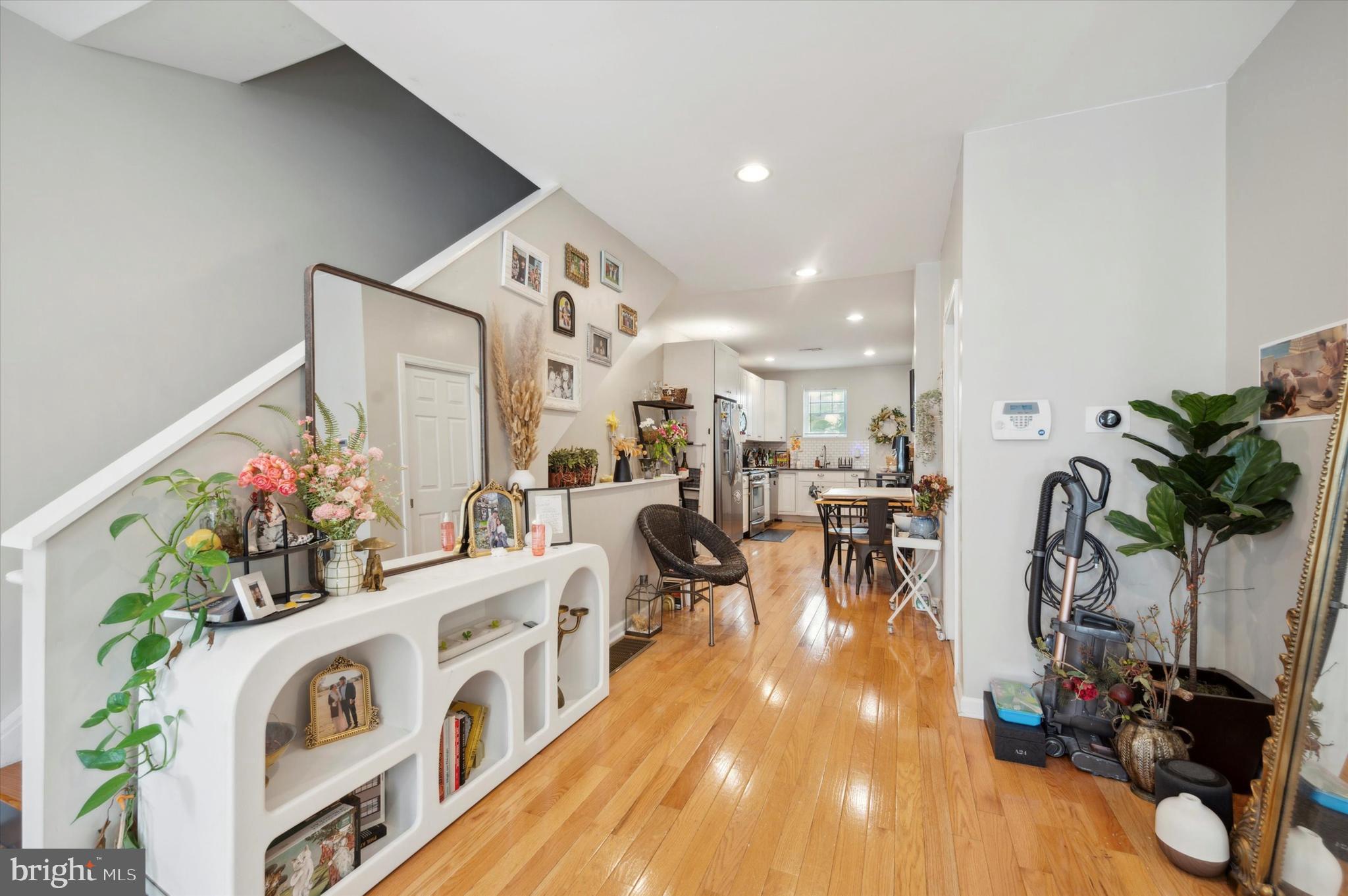 POINT BREEZE - Residential