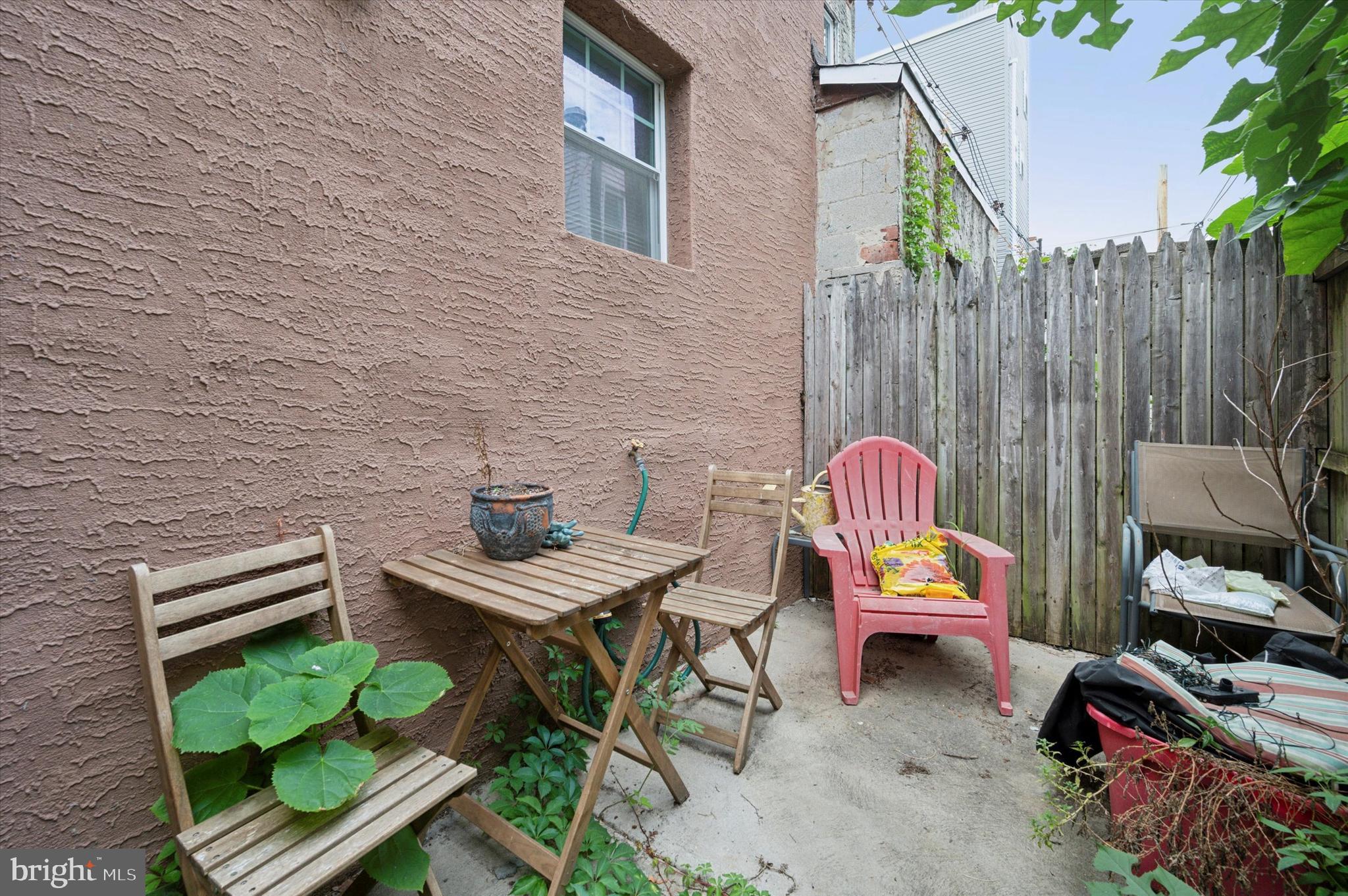 POINT BREEZE - Residential