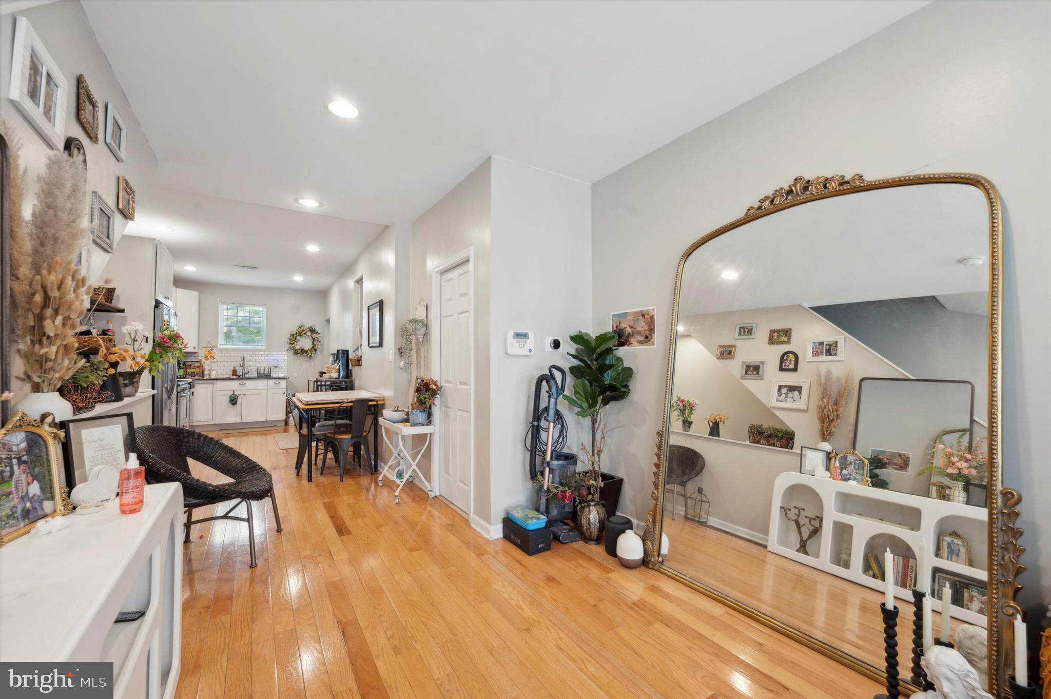 POINT BREEZE - Residential