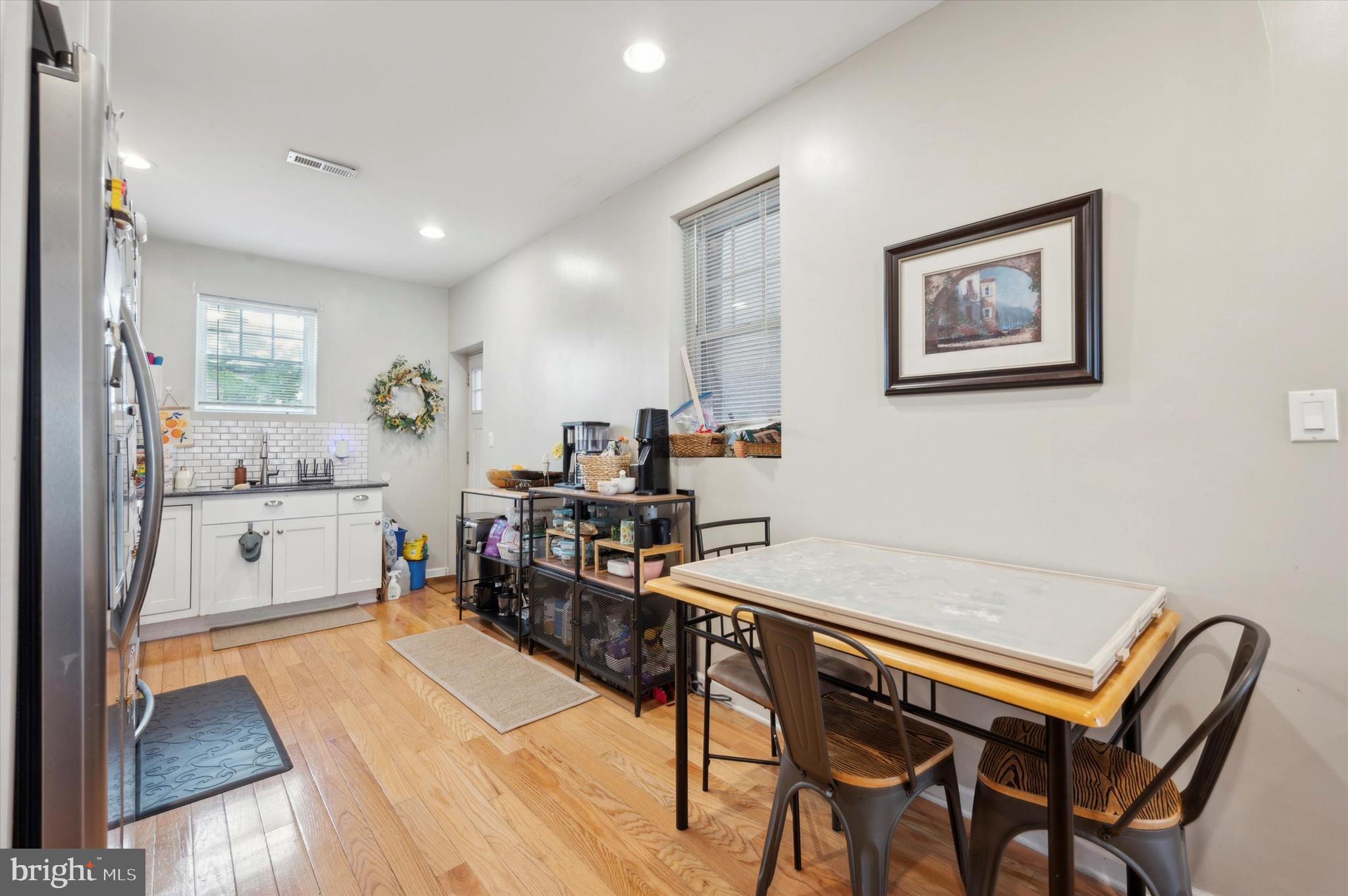 POINT BREEZE - Residential