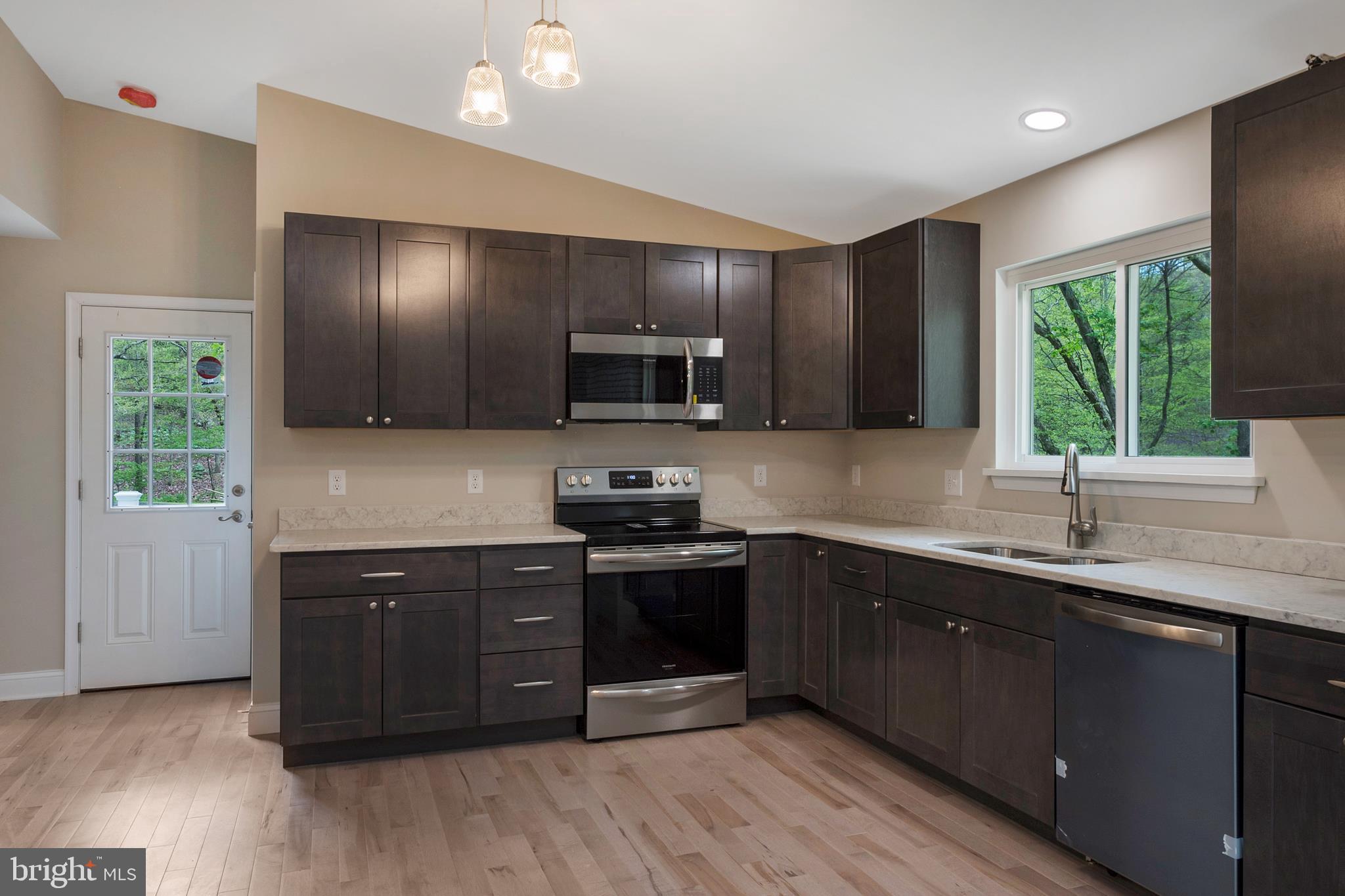 HARDESTY ESTATES - Residential