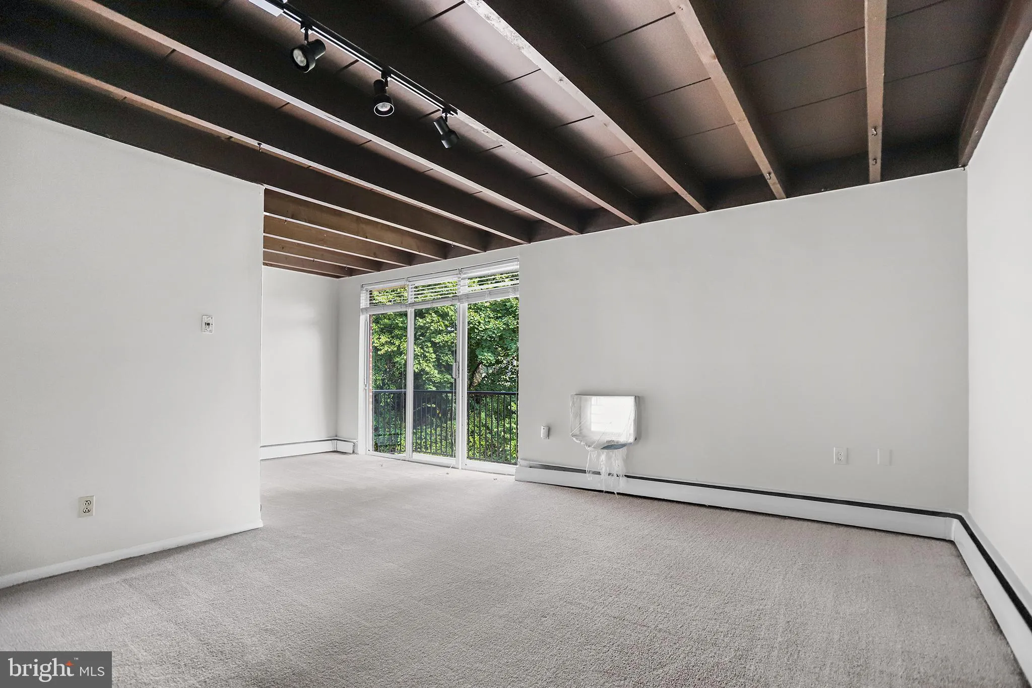 Glenolden, Pennsylvania 19036, United States, 1 Bedroom Bedrooms, ,1 BathroomBathrooms,Residential,Active,244317