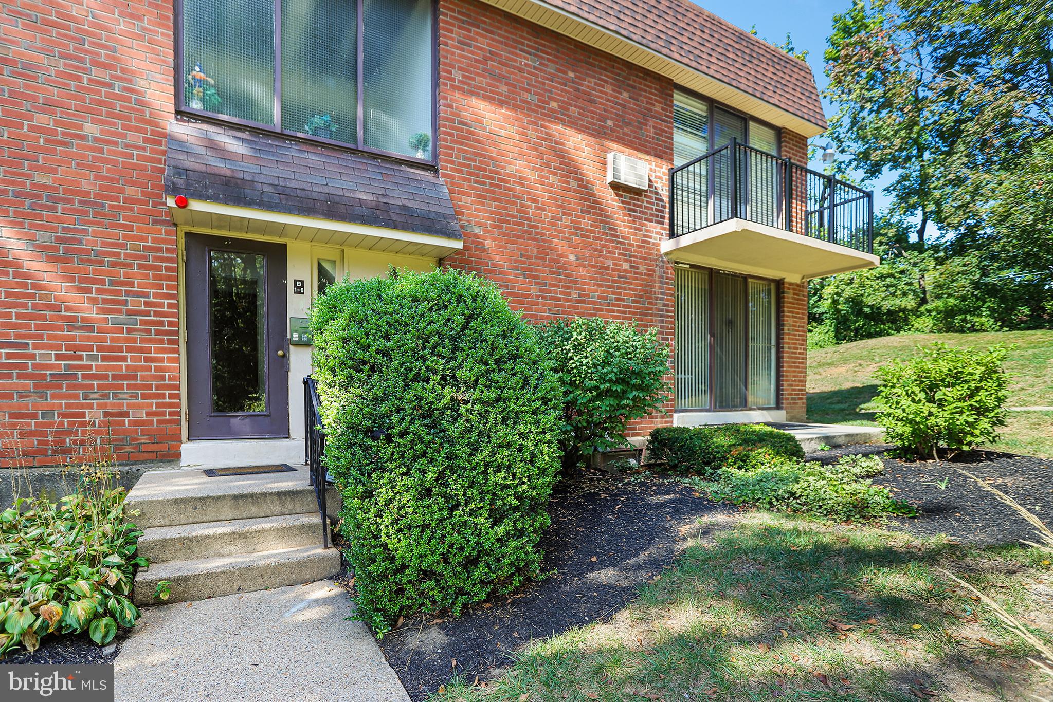 CONTEMPORARY VLG - Residential