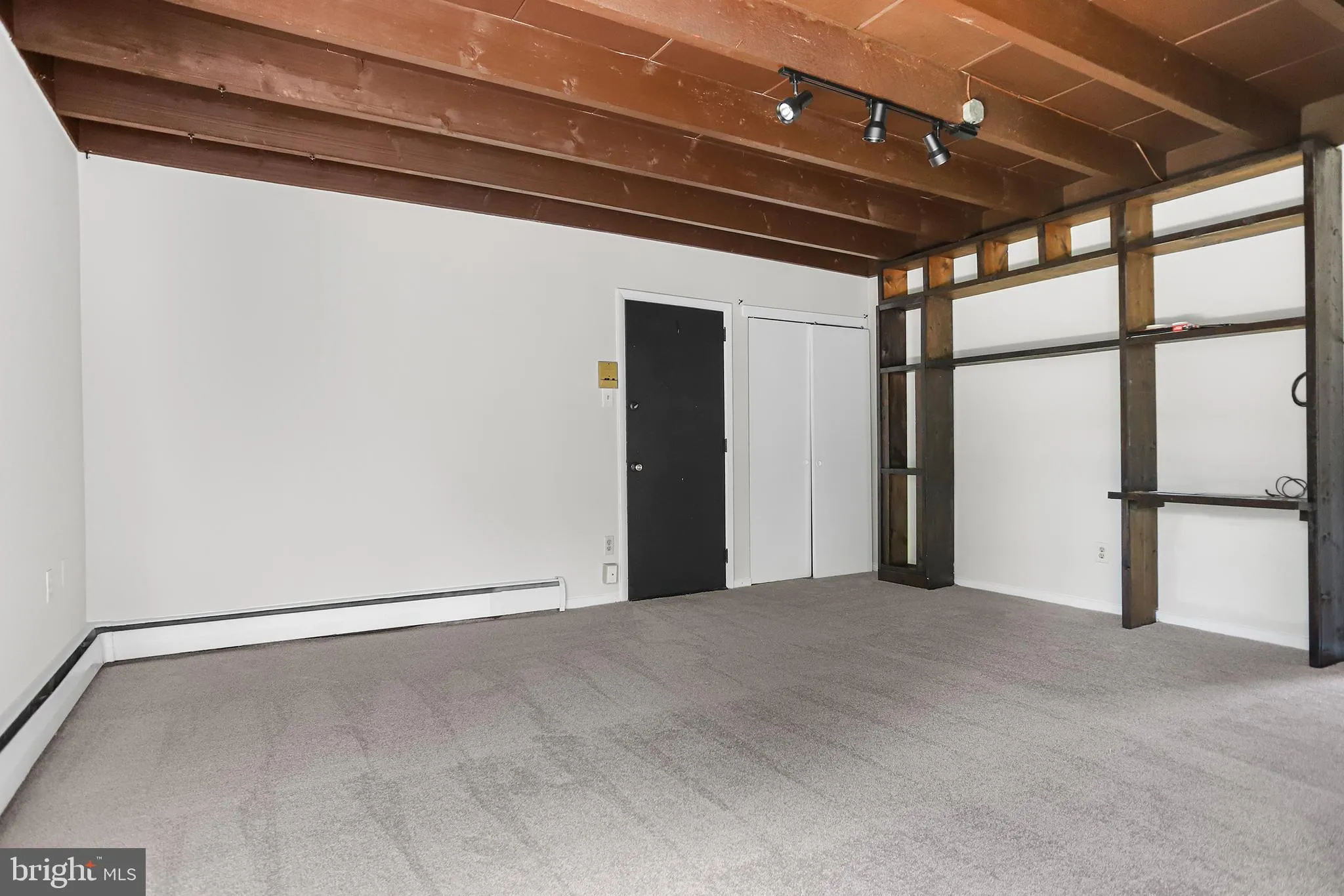 Glenolden, Pennsylvania 19036, United States, 1 Bedroom Bedrooms, ,1 BathroomBathrooms,Residential,Active,244317