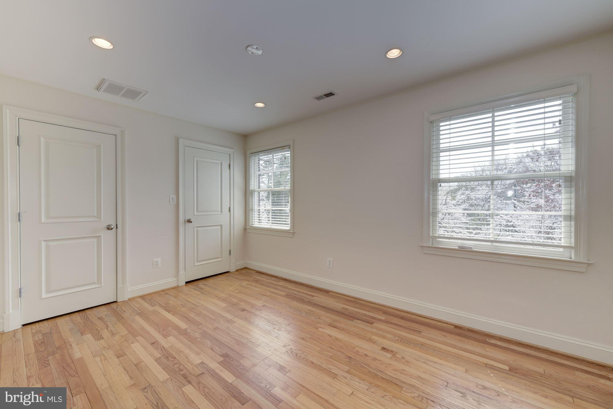 KENWOOD - Residential