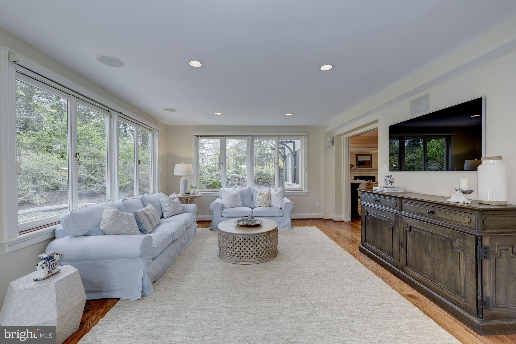 KENWOOD - Residential