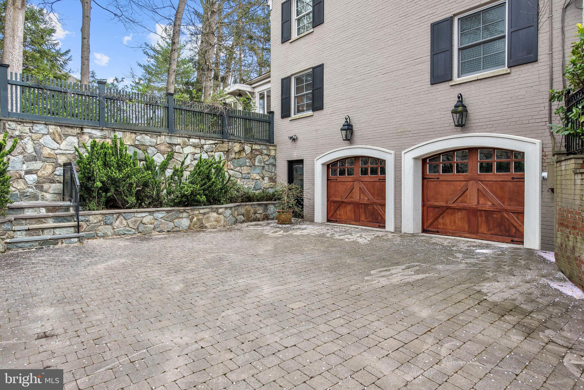 KENWOOD - Residential