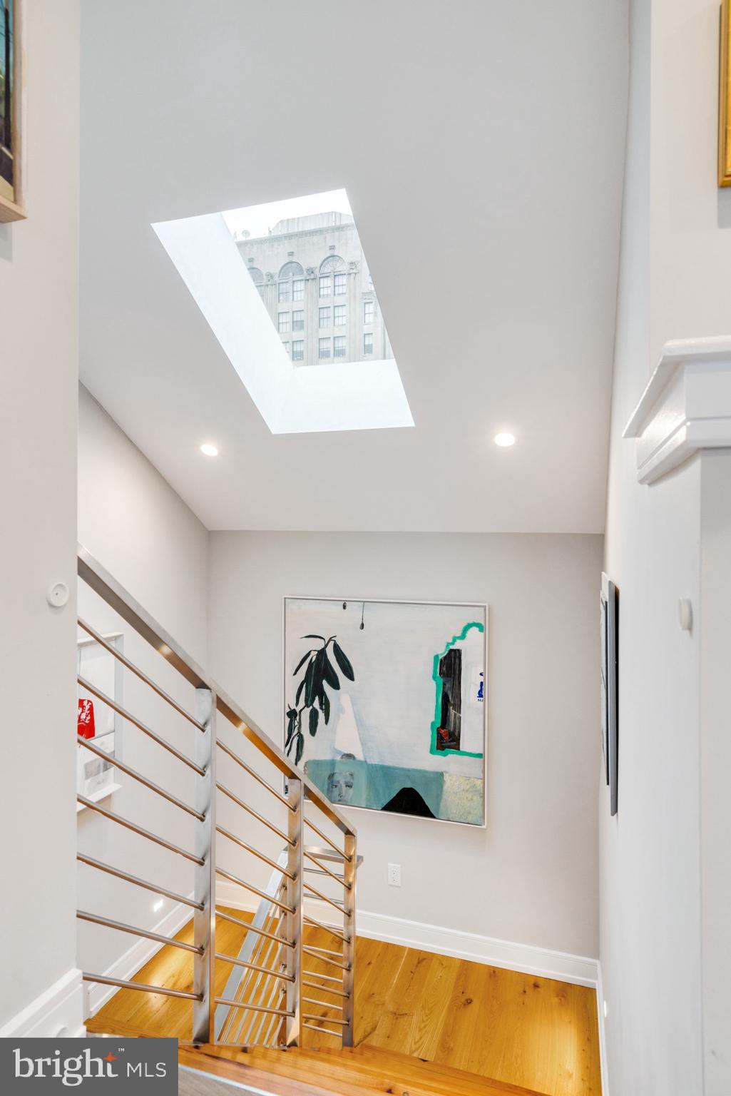 LOGAN SQUARE - Residential