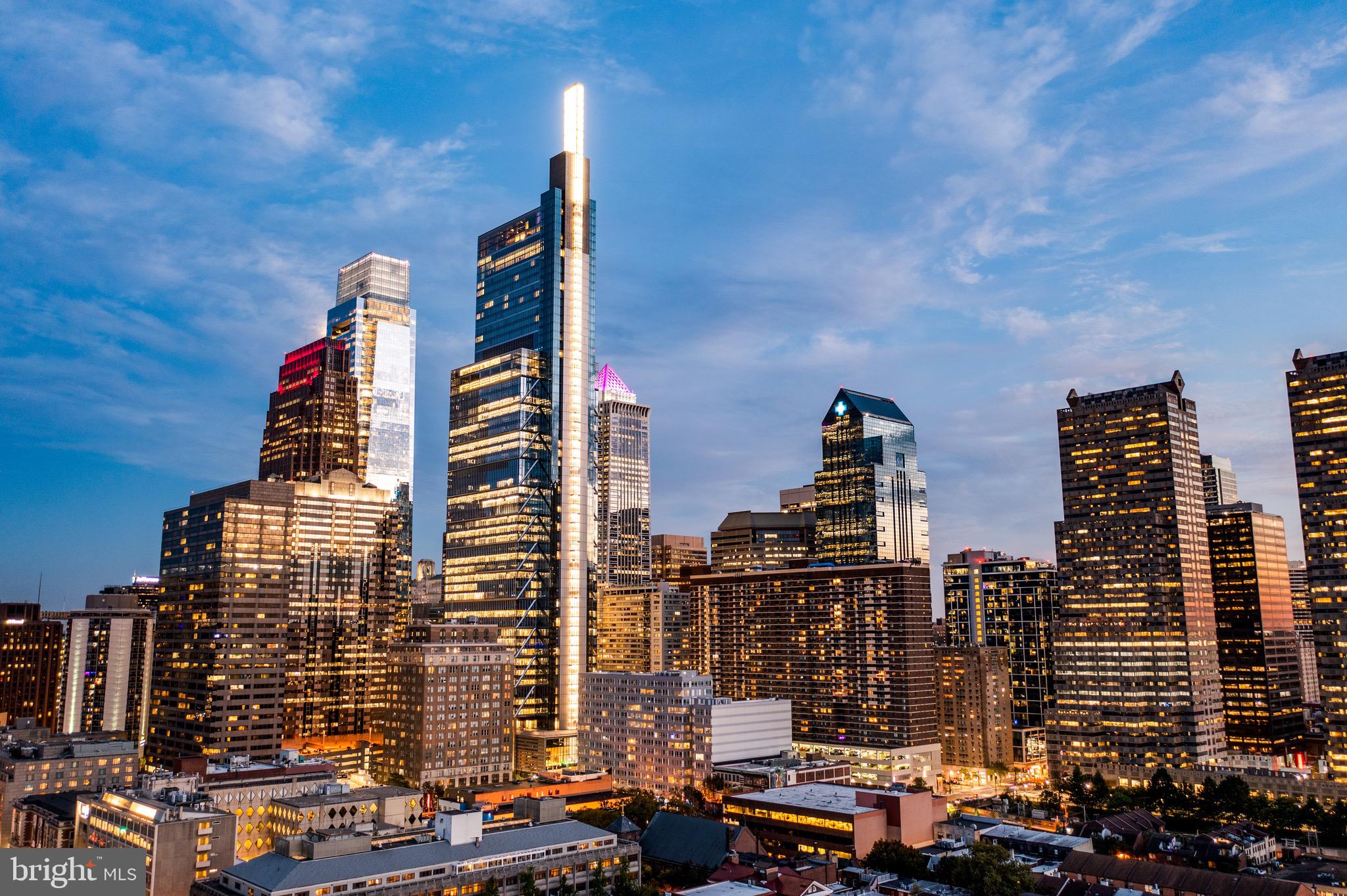 LOGAN SQUARE - Residential