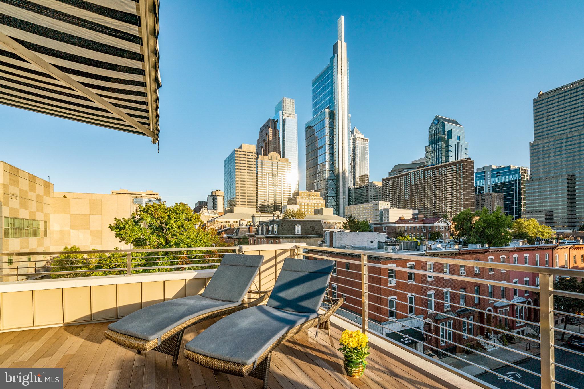 LOGAN SQUARE - Residential