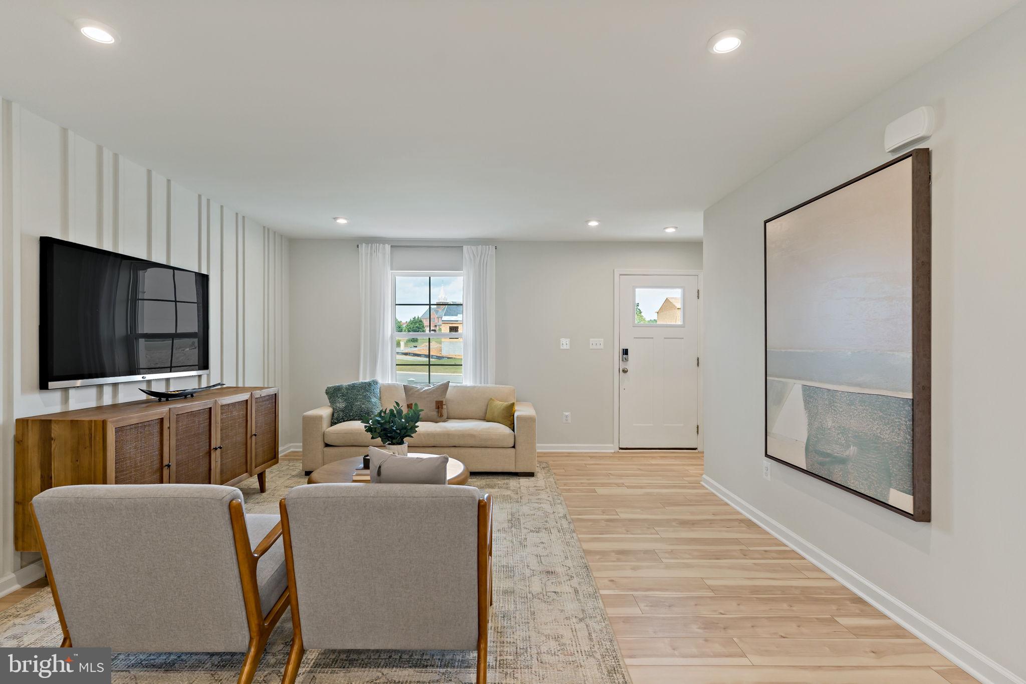 KING'S CROSSING - Residential