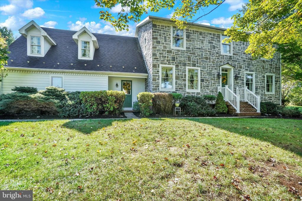 Photo of 13 Bonnywick Drive, HARRISBURG, PA 17111 (MLS # PADA2050018)
