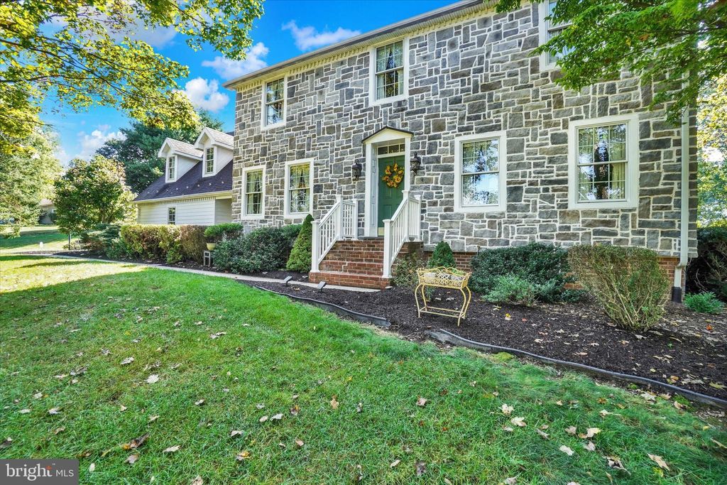 Photo of 13 Bonnywick Drive, HARRISBURG, PA 17111 (MLS # PADA2050018)