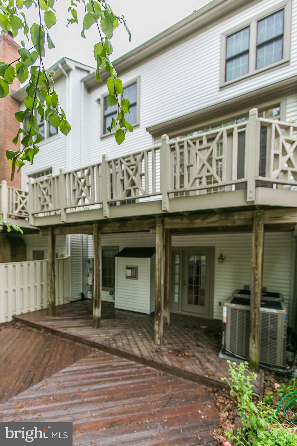 WESTWOOD TOWNS - Residential Lease