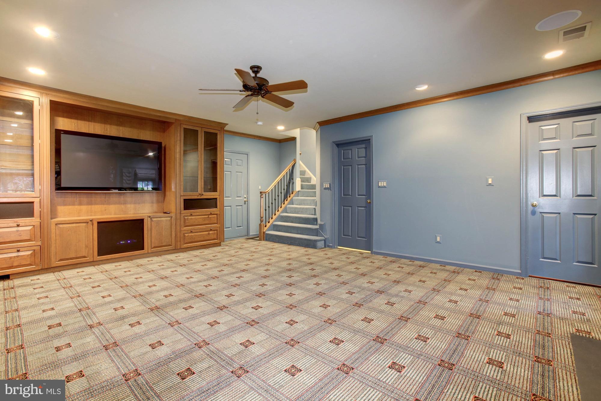 WESTWOOD TOWNS - Residential Lease