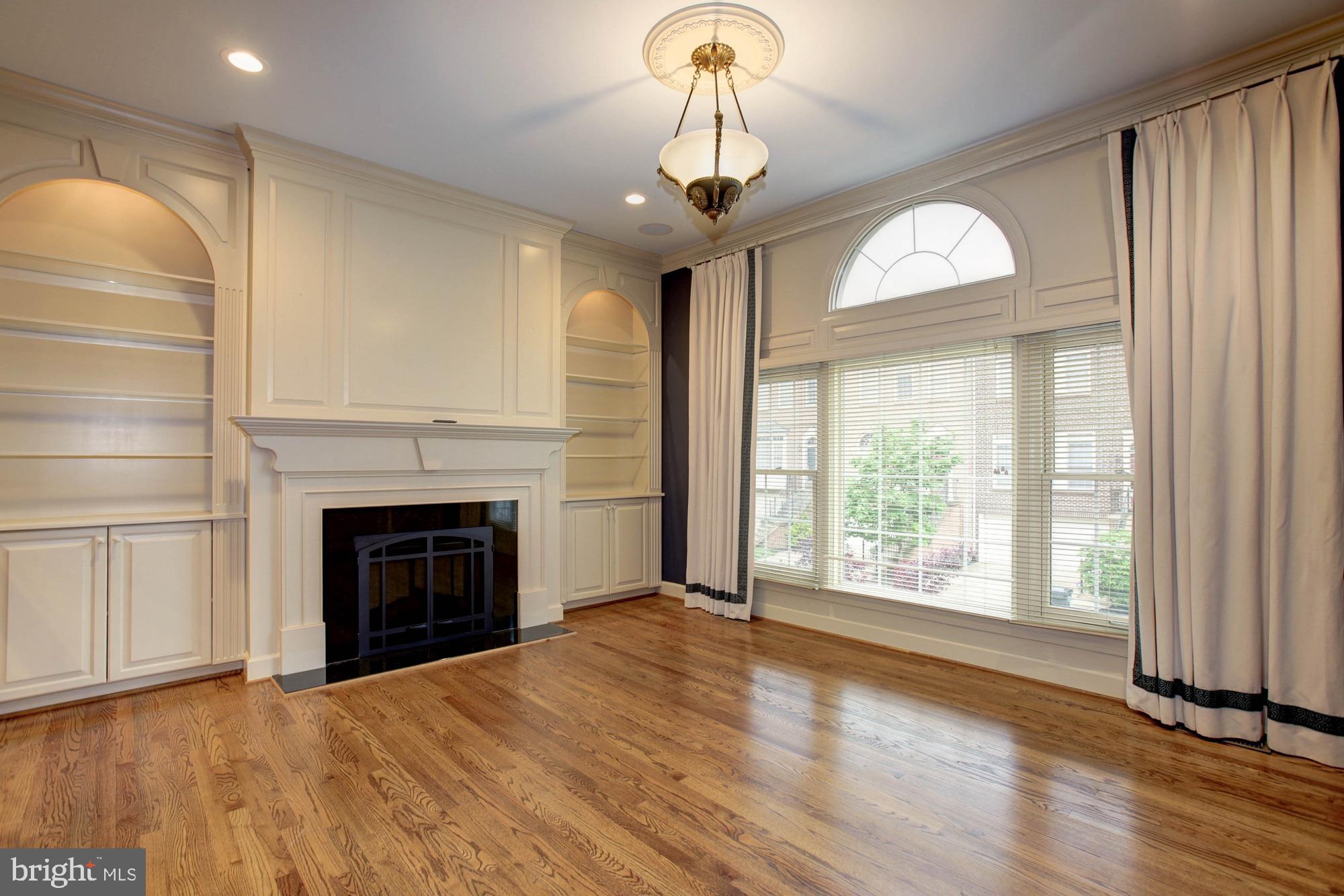 WESTWOOD TOWNS - Residential Lease