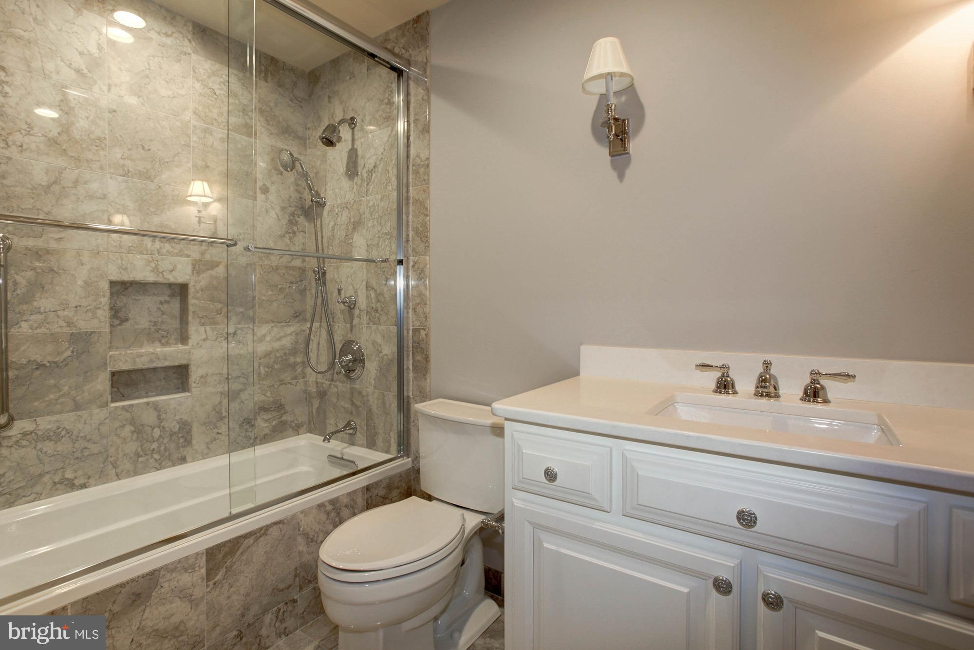 WESTWOOD TOWNS - Residential Lease