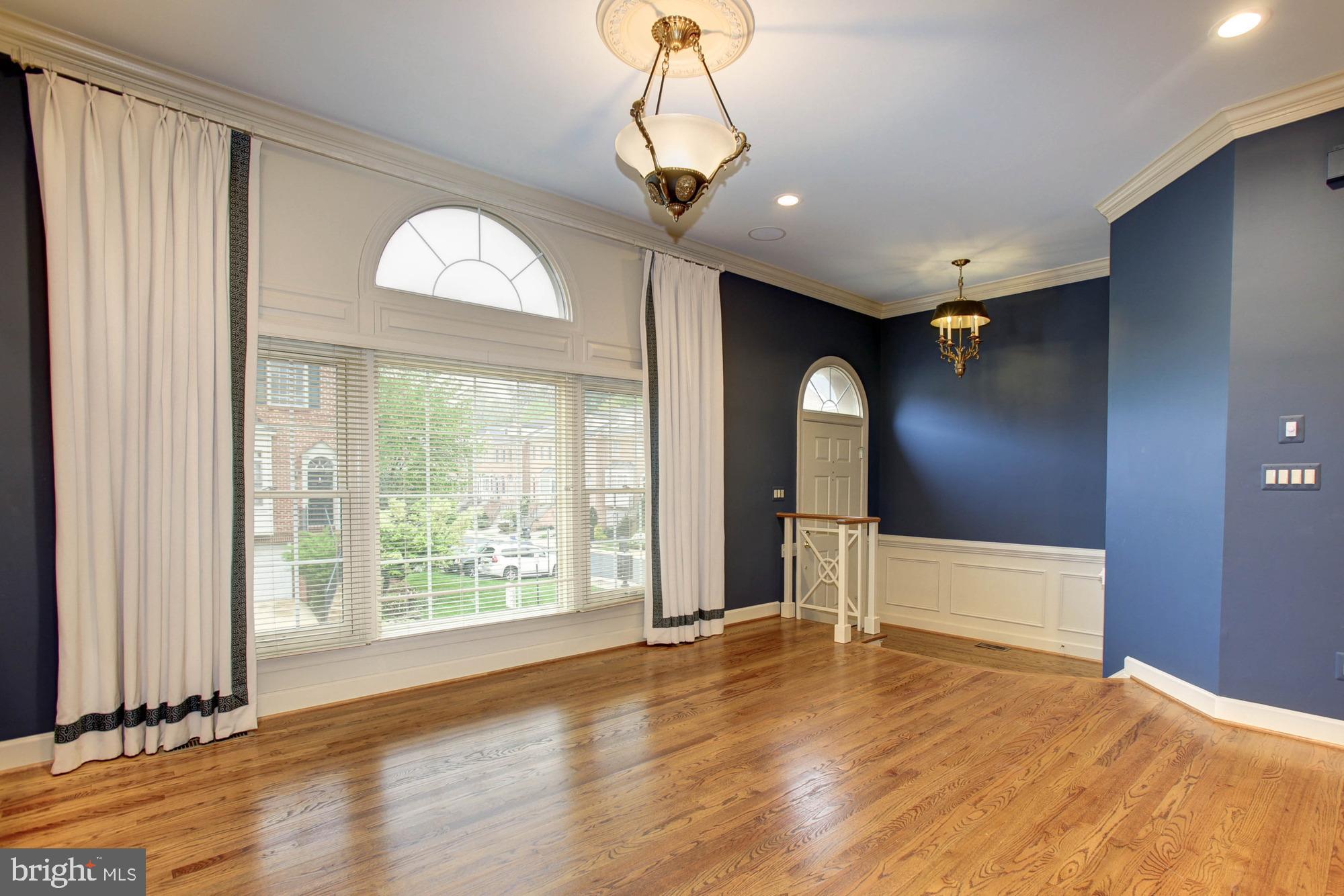 WESTWOOD TOWNS - Residential Lease