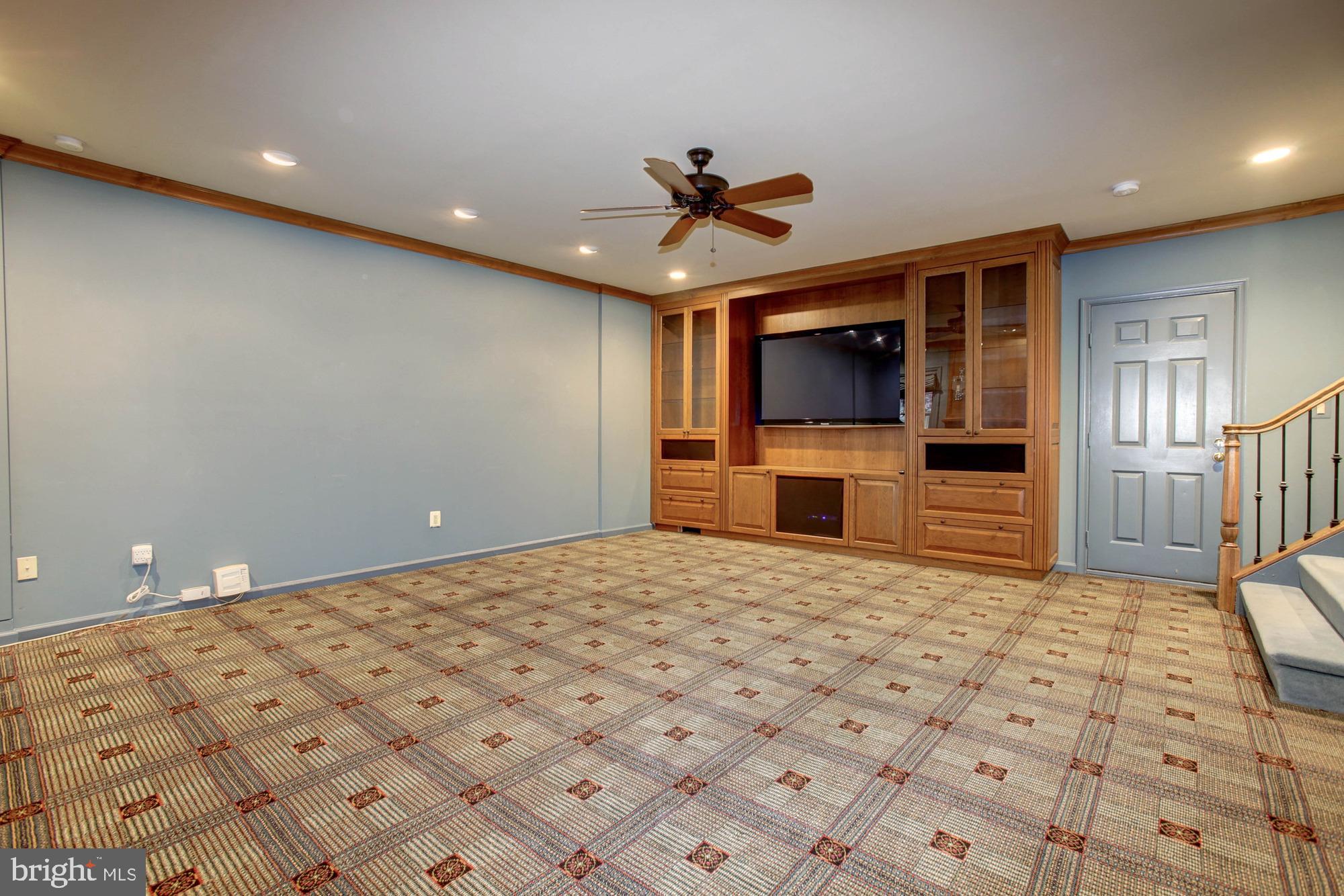 WESTWOOD TOWNS - Residential Lease