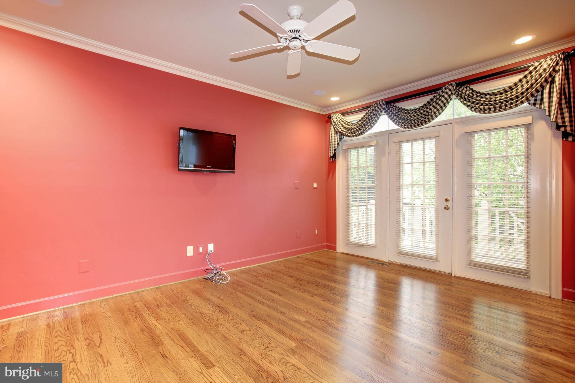 WESTWOOD TOWNS - Residential Lease