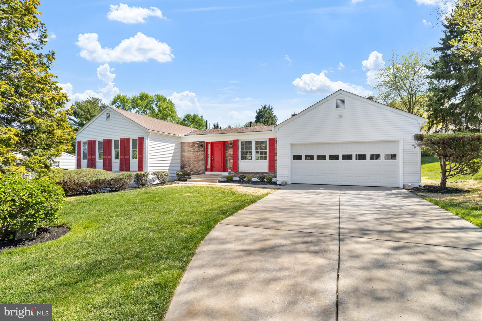 1242 CLEARFIELD CIRCLE