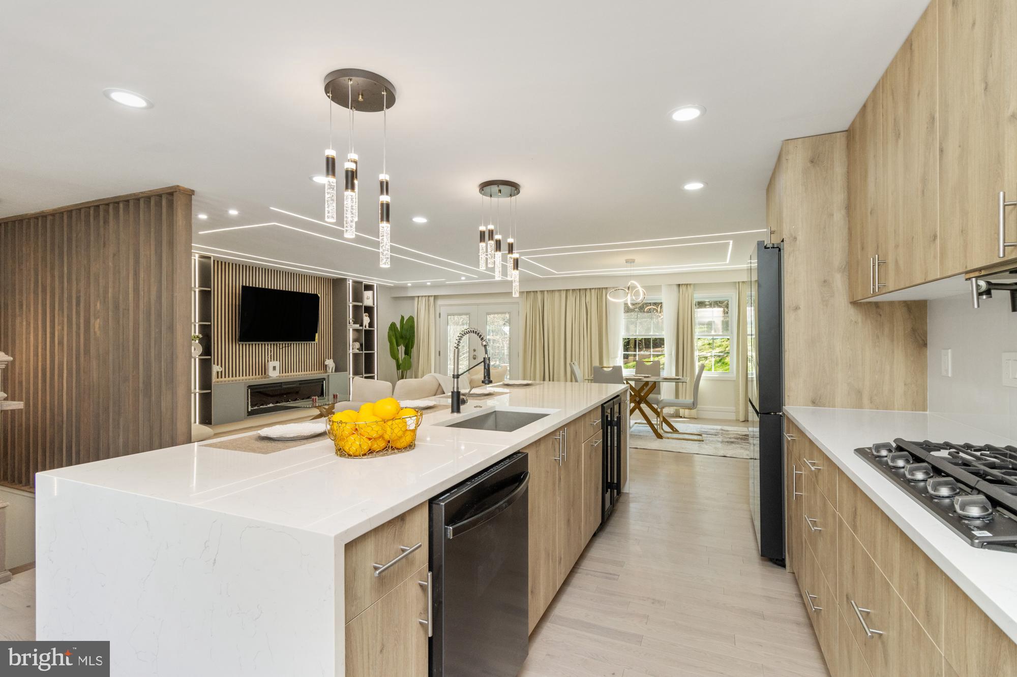 1242 CLEARFIELD CIRCLE
