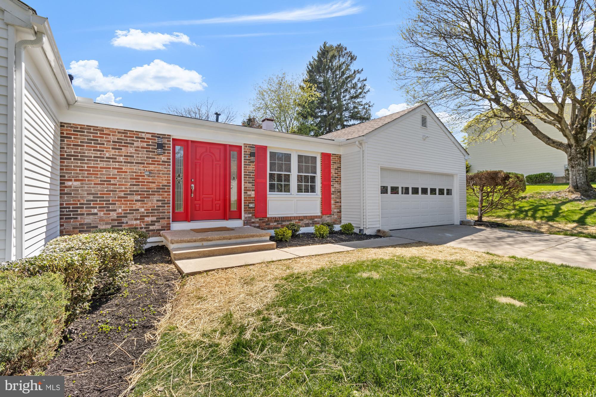 1242 CLEARFIELD CIRCLE