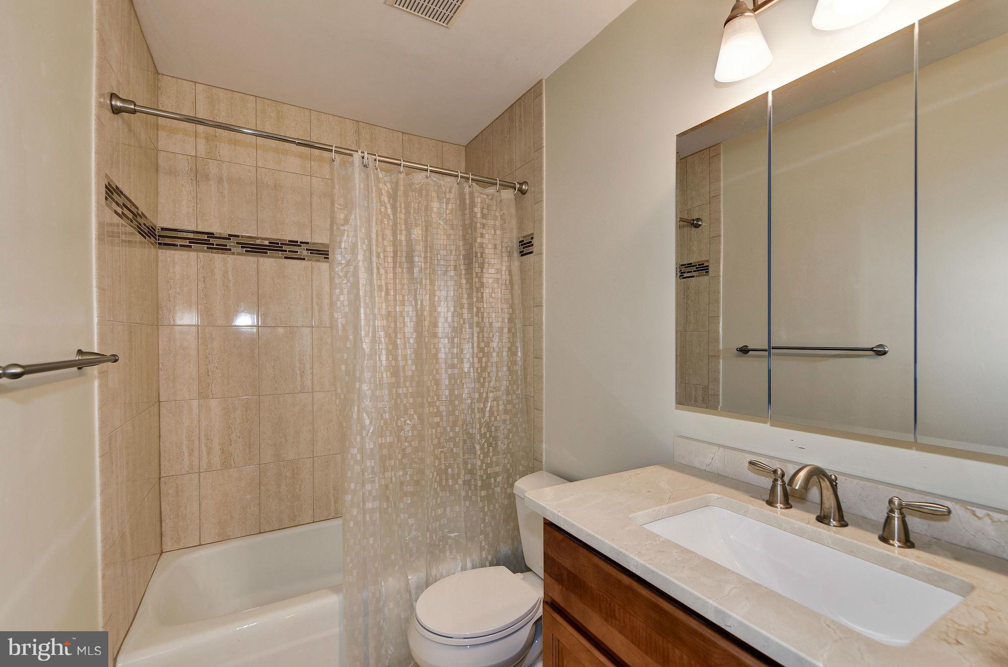 GREENFIELD FARM - Residential