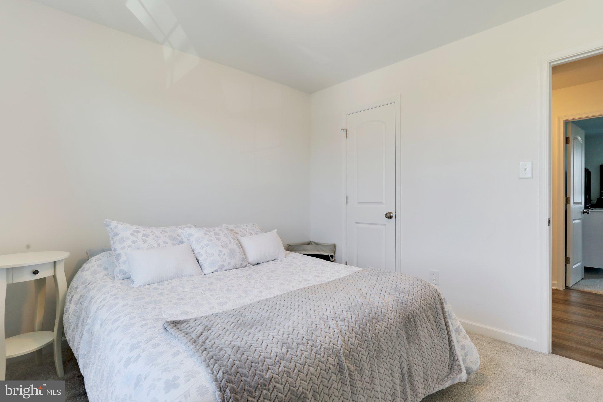 THISTLE LANDING - Residential