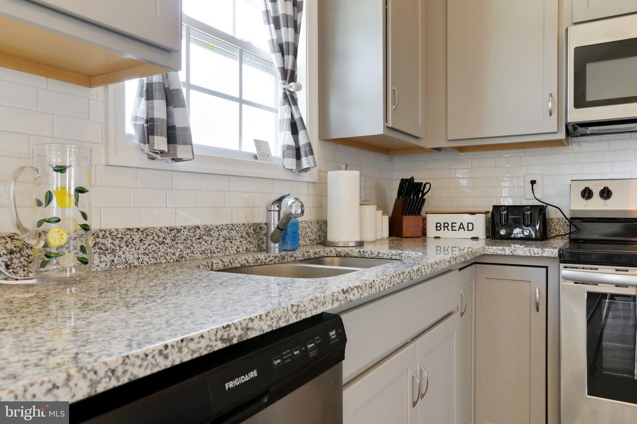 THISTLE LANDING - Residential