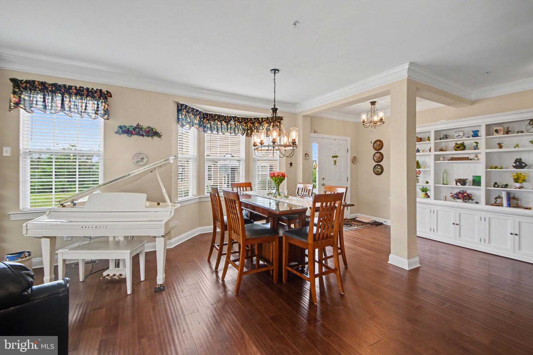 327 W BOULDER DRIVE