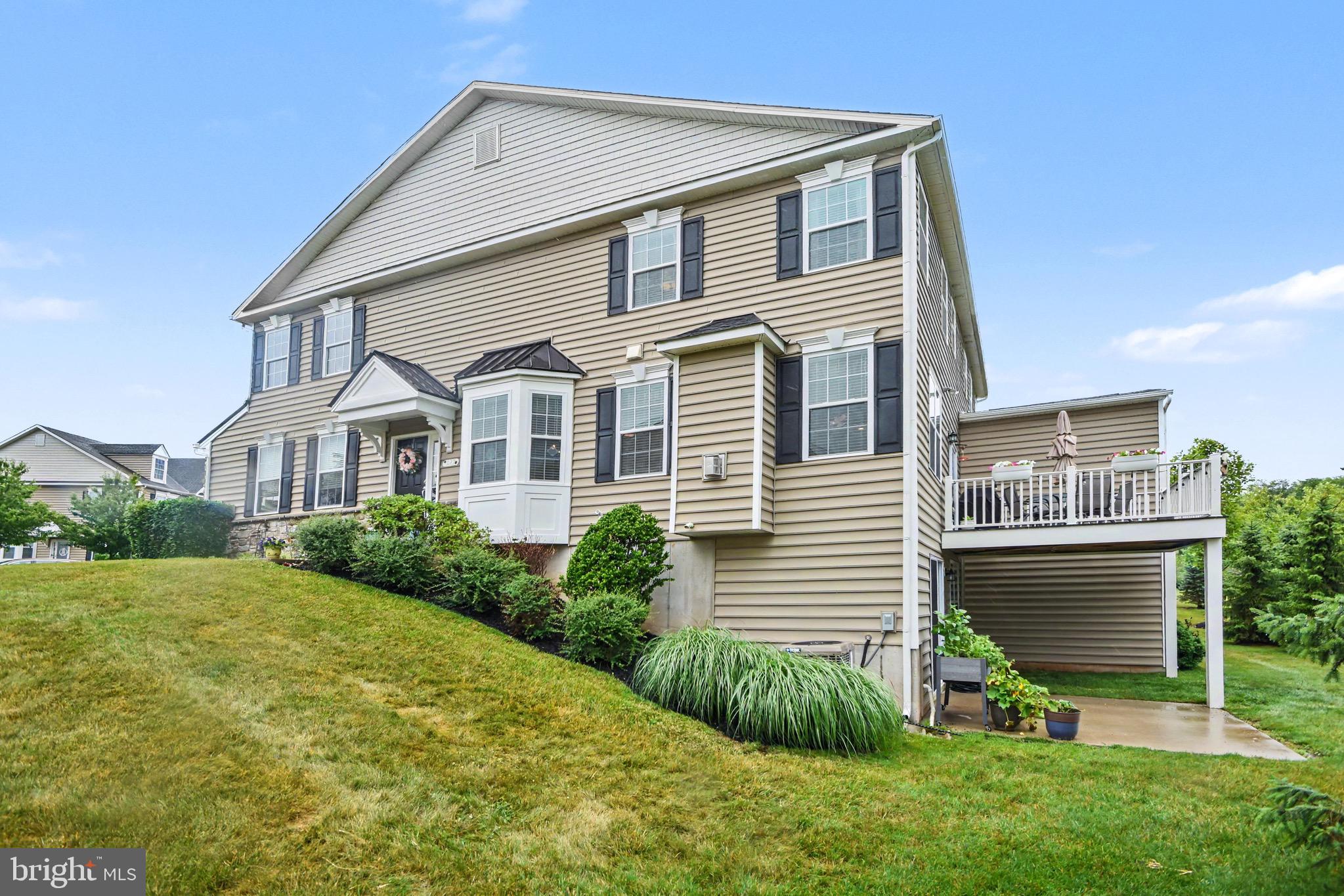 327 W BOULDER DRIVE