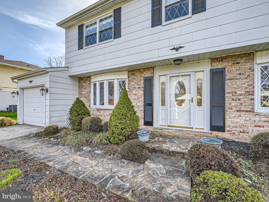 THE HIGHLANDS - Residential