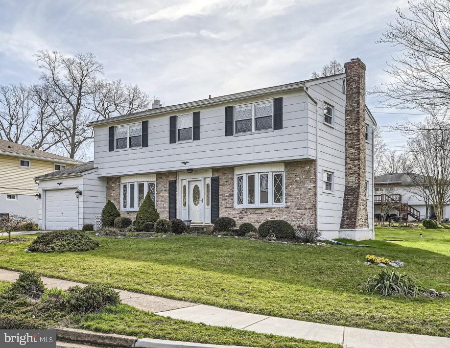 THE HIGHLANDS - Residential