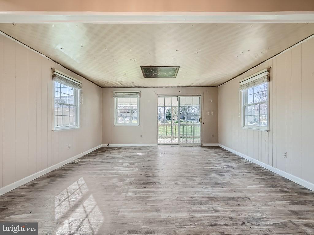 THE HIGHLANDS - Residential