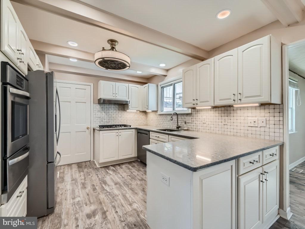 THE HIGHLANDS - Residential