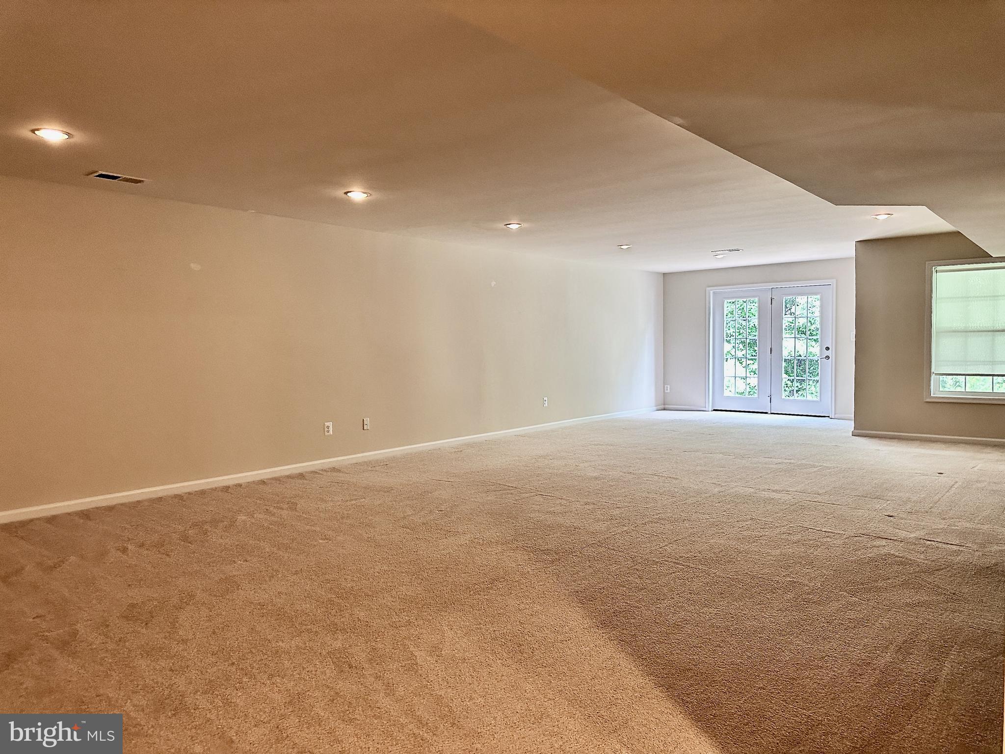 VIRGINIA HERITAGE AT LEE'S PARK - Residential