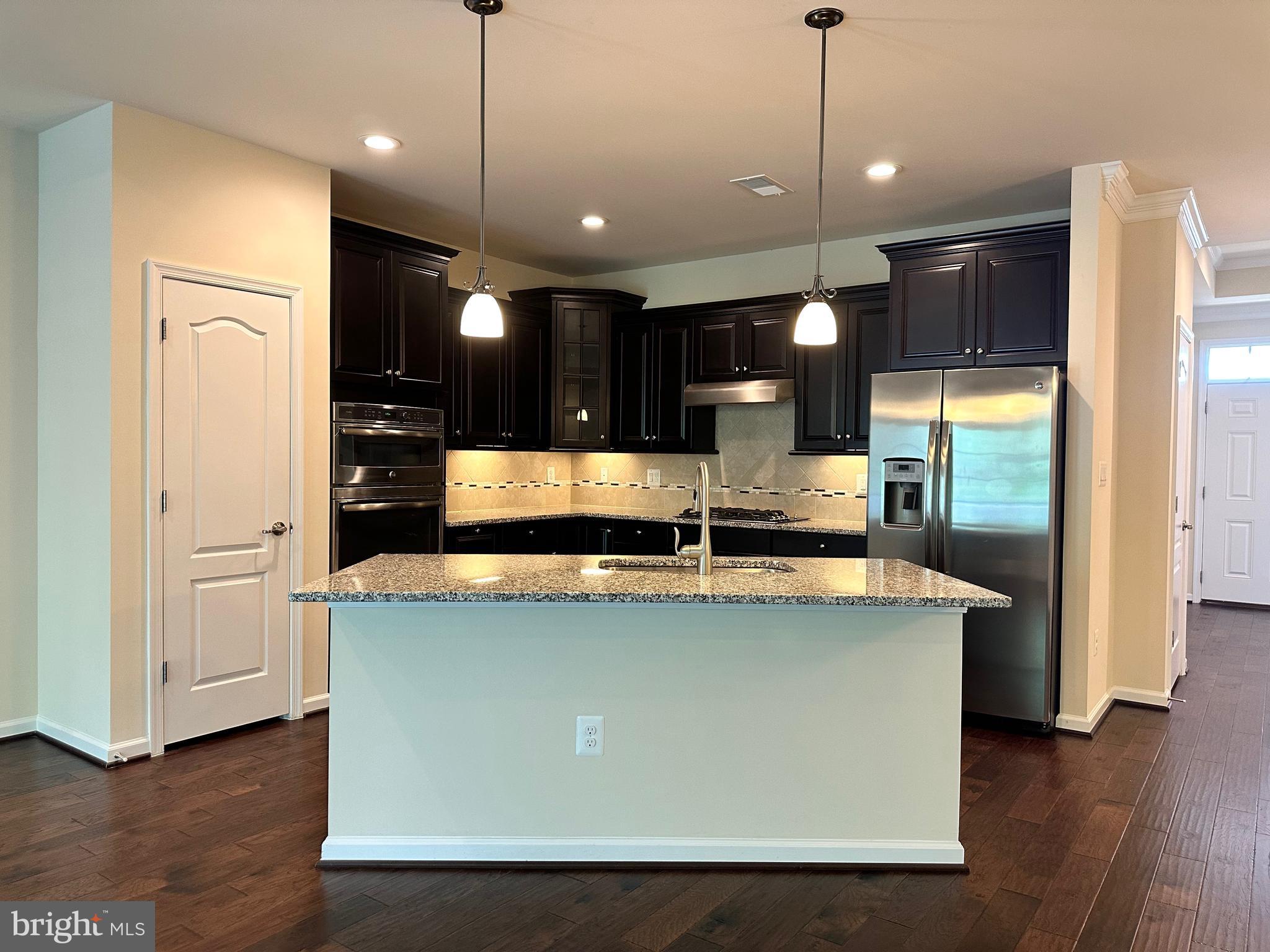 VIRGINIA HERITAGE AT LEE'S PARK - Residential