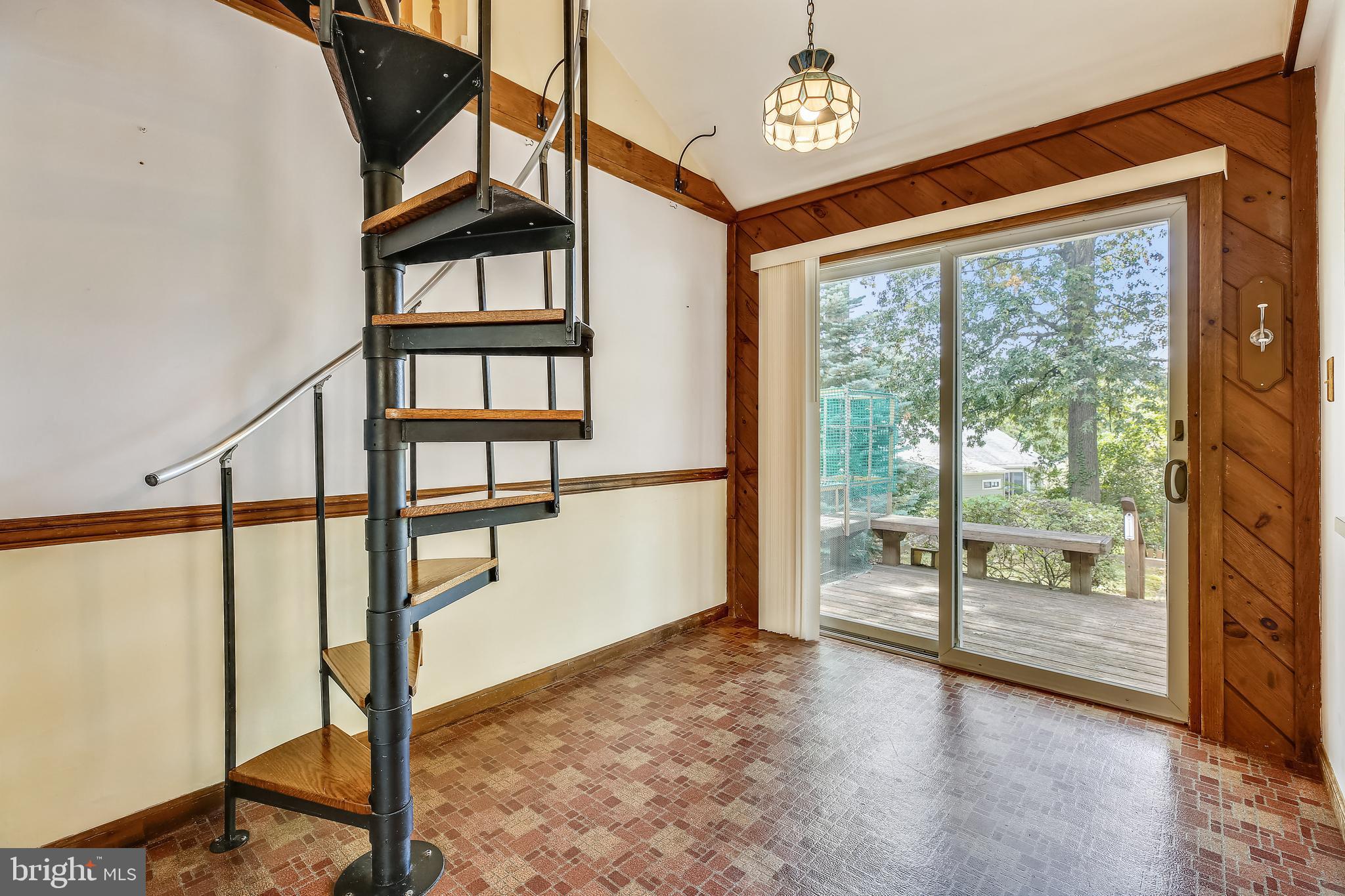 ROCKCREST - Residential