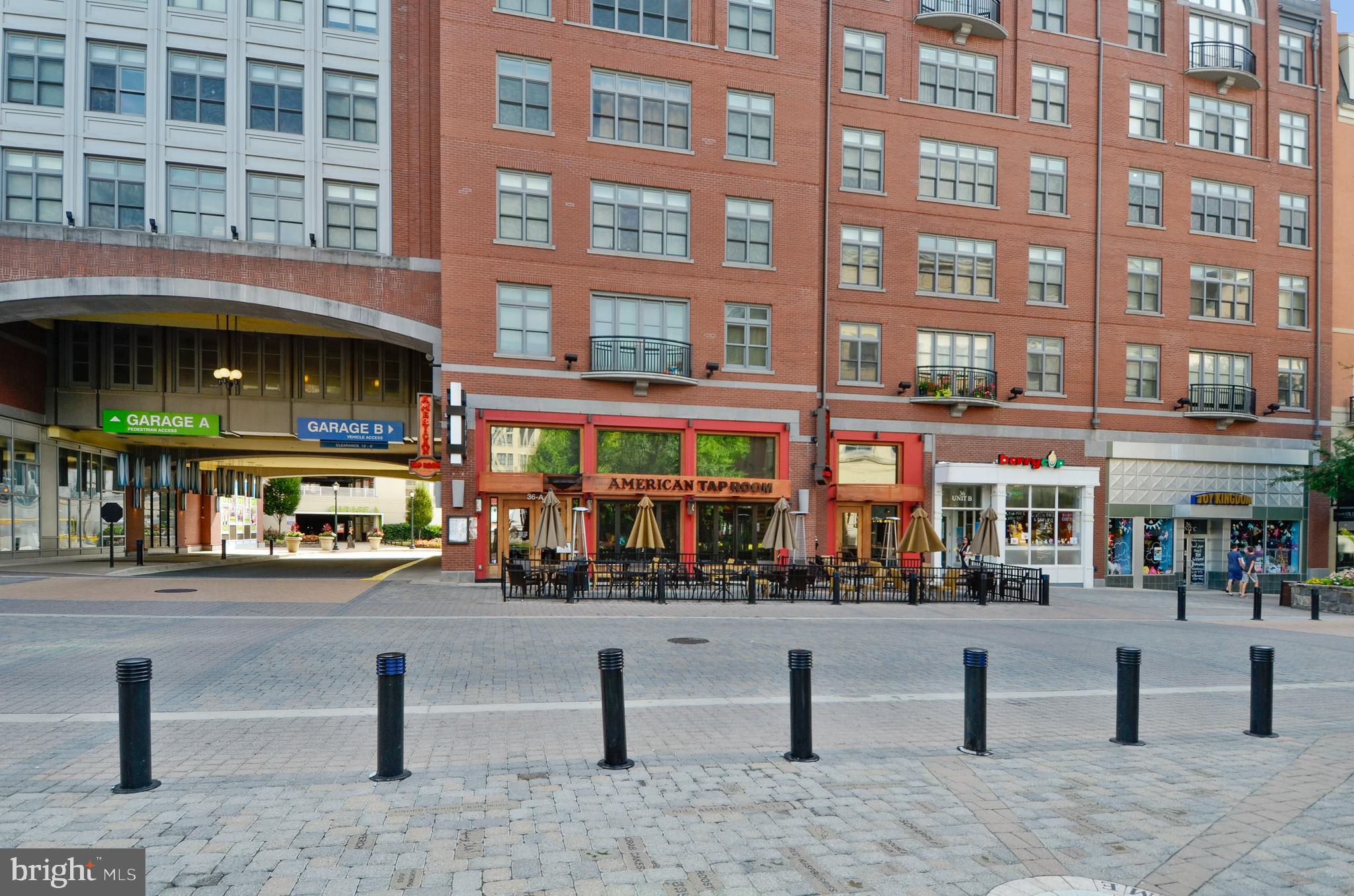 ROCKCREST - Residential