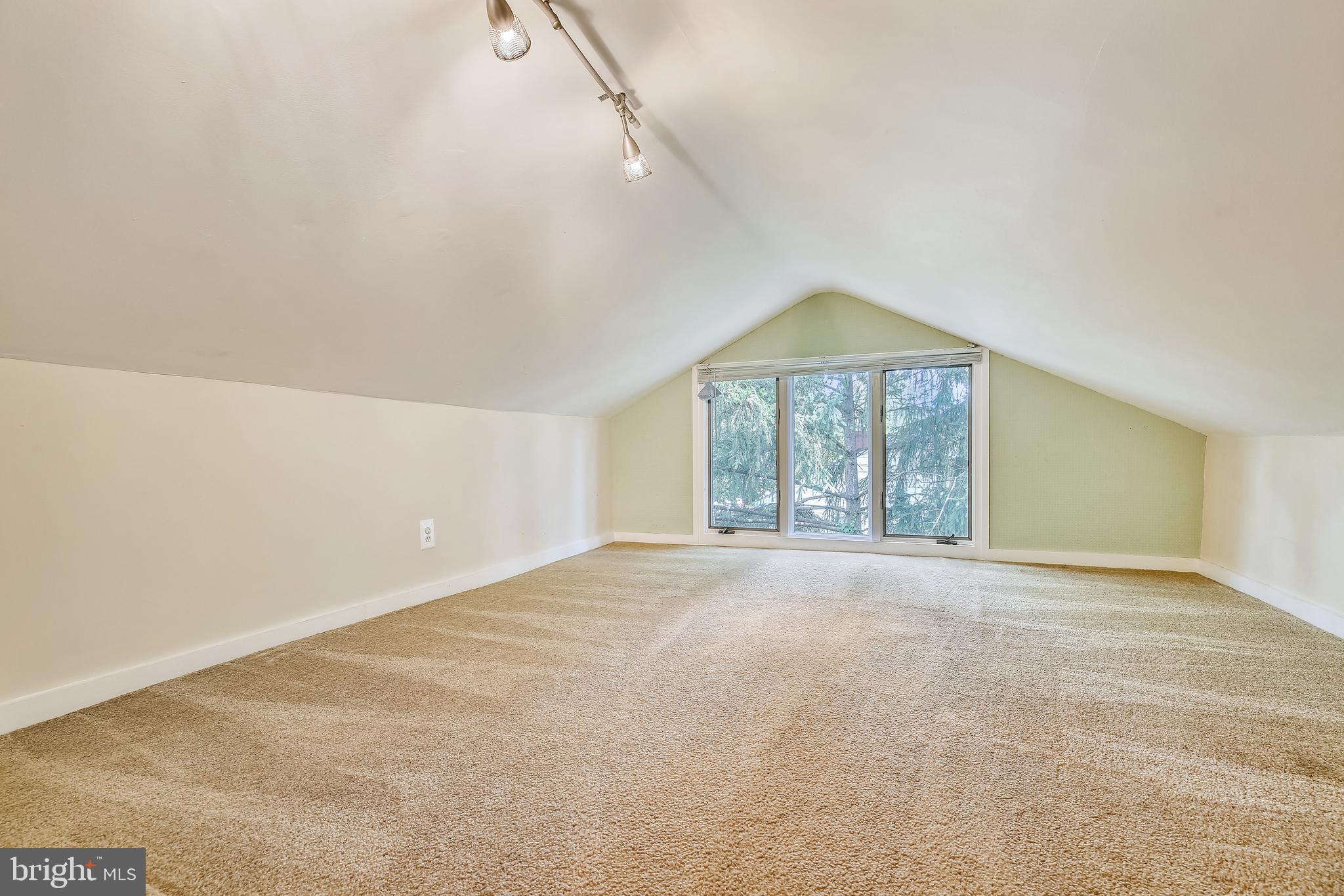 ROCKCREST - Residential