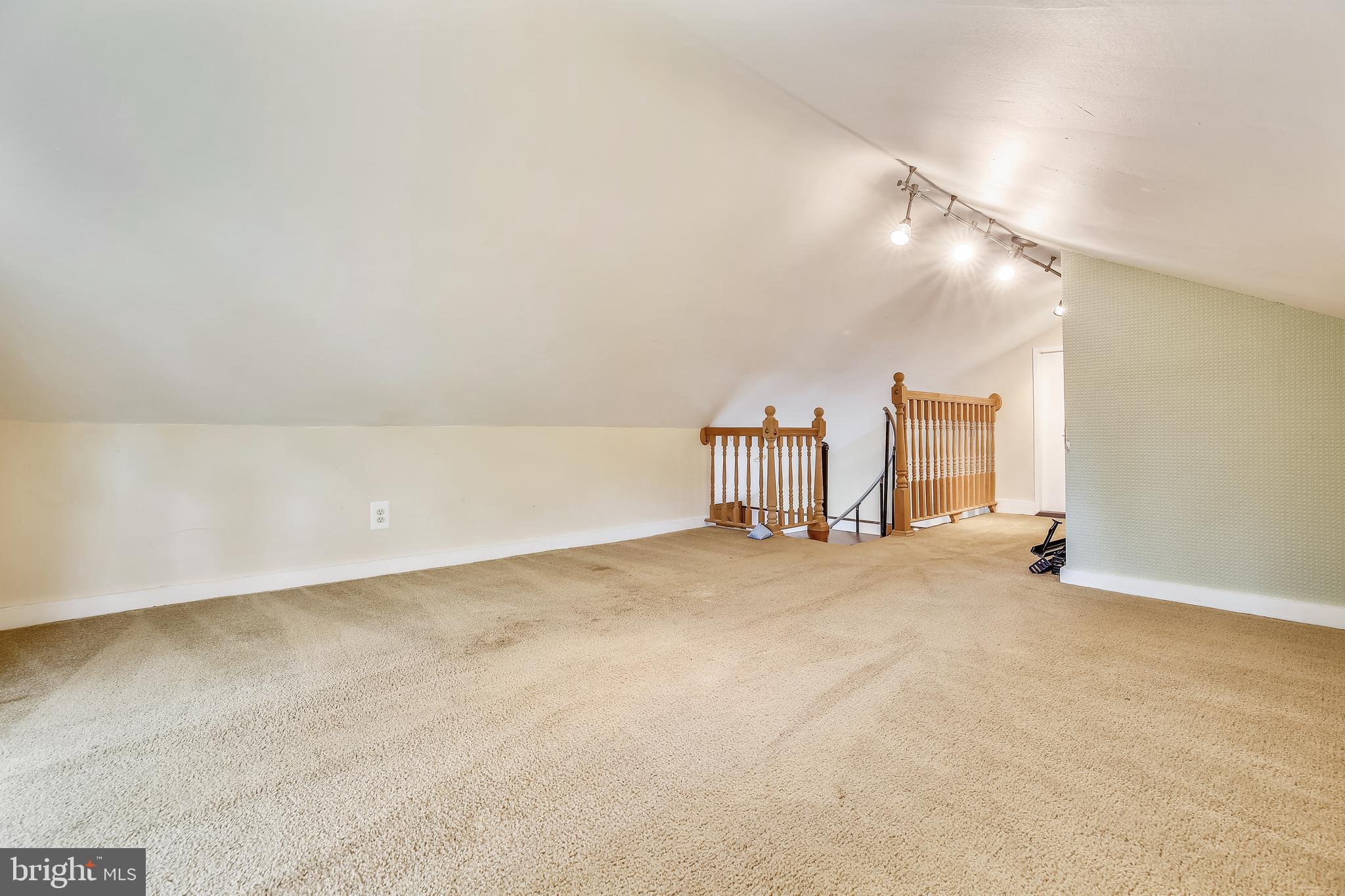 ROCKCREST - Residential