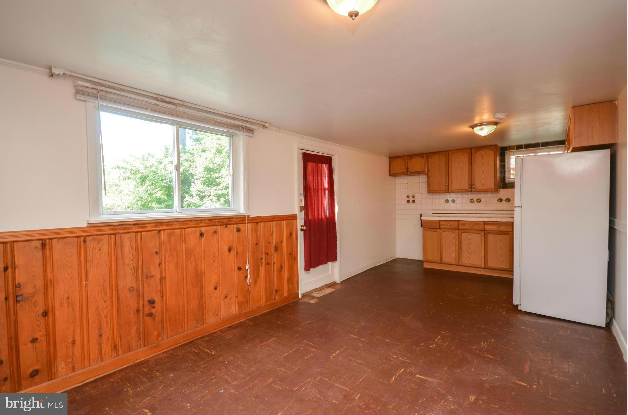 M L REESE - Residential Lease